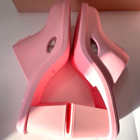 MIU MIU Lifestyle Logo Rubber Clog Mules in Light Pink Size 39/9 - Picture 10 of 16